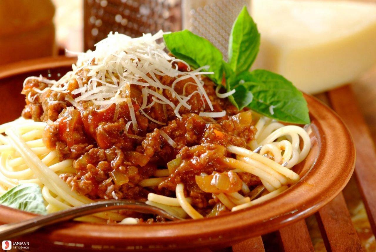 Mì Ý sốt bò băm