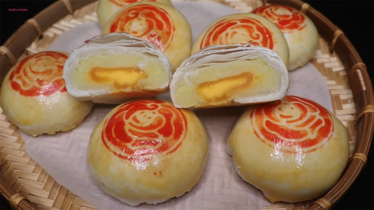 Bánh pía sầu riêng đậu xanh