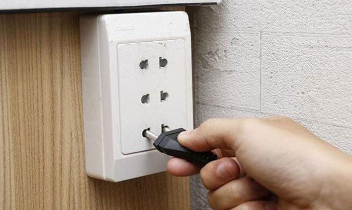 Người dùng nên tắt máy khi không còn nhu cầu sử dụng, đặc biệt khi vắng trong thời gian dài