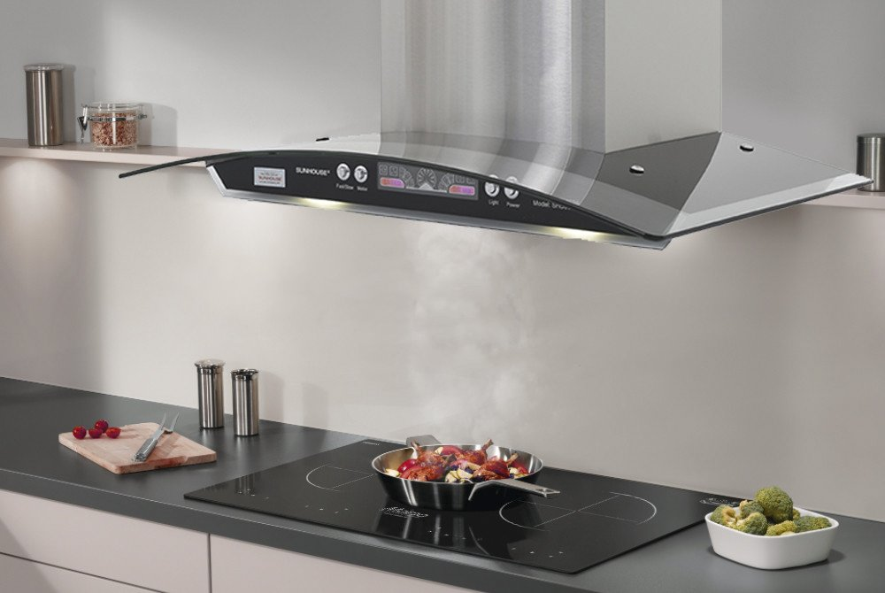 Đảm bảo khoảng cách phù hợp giữa máy hút mùi và bếp giúp thiết bị hoạt động tối đa năng suất